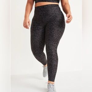 Old Navy Dark Leopard Print Leggings